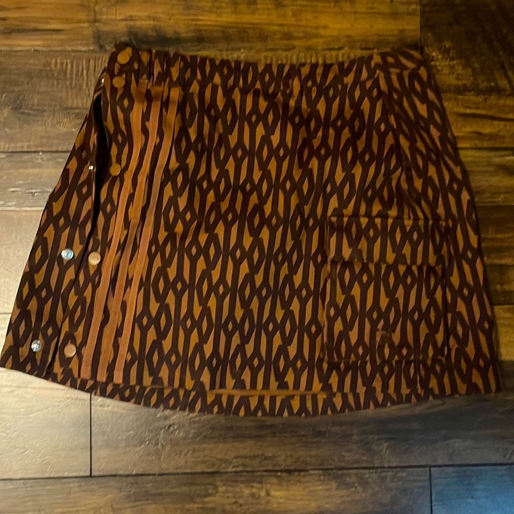 Coord Set Mini Skirt with Geometric Print in Brown Jacket Sold Separately - Picture 3 of 3